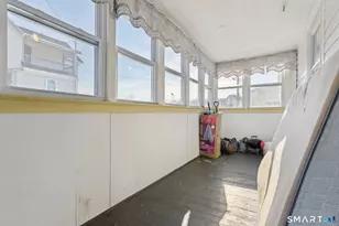 31 Grand St, New London, CT 06320 - Photo 14