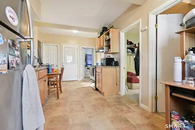 31 Grand Street, New London, CT 06320 - Photo 6