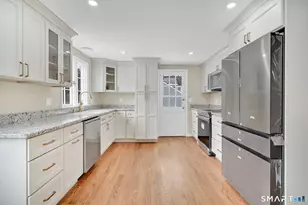 813 Overhill Dr, Suffield, CT 06078 - Photo 10
