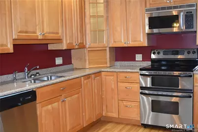 22 Broad Street, Groton, CT 06340 - Photo 4