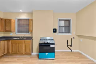 155 Babcock St, Hartford, CT 06106 - Photo 4