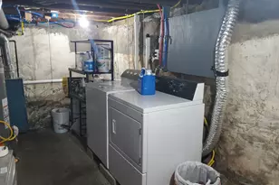 31 Lexington Ave, Norwalk, CT 06854 - Photo 8