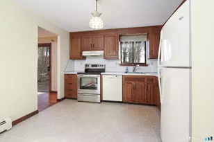 44 S Stonybrook Dr, Marlborough, CT 06447 - Photo 18