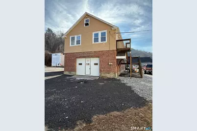 4 Noe Place, Beacon Falls, CT 06403 - Photo 2