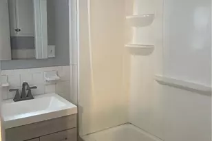 26 Mt Pleasant St, Derby, CT 06418 - Photo 4