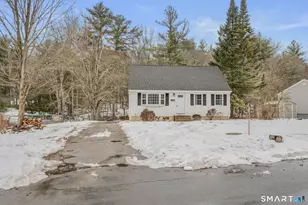 124 James St, Colchester, CT 06415 - Photo 4