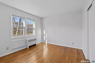 30 Hamilton Ct, Stamford, CT 06902 - Photo 14