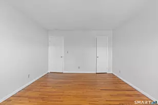 30 Hamilton Ct, Stamford, CT 06902 - Photo 10