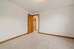 11 Crosby St, West Hartford, CT 06119 - Photo 20