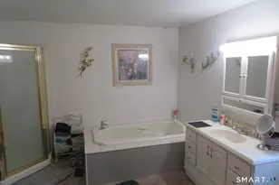 29 Mountain View Dr, Plainville, CT 06062 - Photo 10