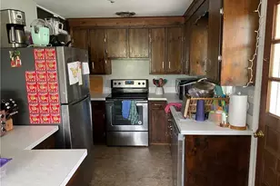 46 Klarman Dr, Hamden, CT 06518 - Photo 2