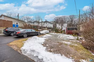 87 Putnam St, Bristol, CT 06010 - Photo 24