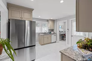 18 Giddings Ave, Windsor, CT 06095 - Photo 4