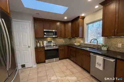 8 Summit Lane, Ridgefield, CT 06877 - Photo 4