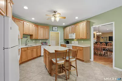 79 Suzie Drive #79, Newtown, CT 06470 - Photo 14