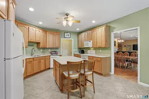 79 Suzie Dr, Newtown, CT 06470 - Photo 12