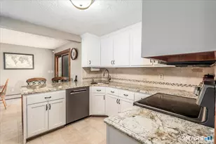 20 Valley Forge Ct, Southington, CT 06489 - Photo 12