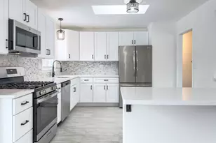 1 Rodney St, West Haven, CT 06516 - Photo 6