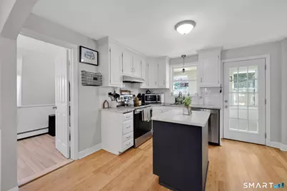 829 Wells Road, Wethersfield, CT 06109 - Photo 6