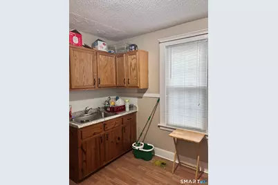 23 Edward Street, New Britain, CT 06051 - Photo 6
