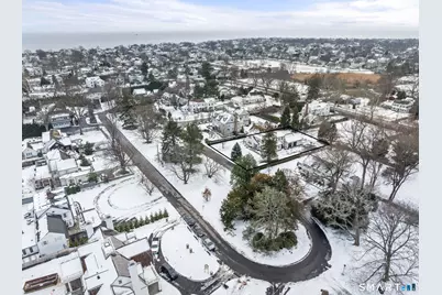 324 Sunnieholme Drive, Fairfield, CT 06824 - Photo 2