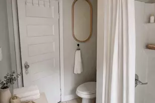 195 Edgewood St, Hartford, CT 06112 - Photo 8