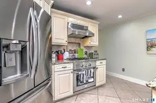 12 Naugatuck Ave, Milford, CT 06460 - Photo 14