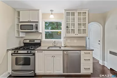 29 Vincent Avenue, Stamford, CT 06905 - Photo 12