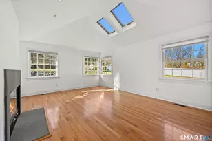 36 MacArthur Ln, Stamford, CT 06902 - Photo 20