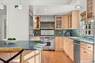 36 MacArthur Ln, Stamford, CT 06902 - Photo 14