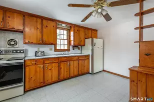 10 Bonnybrook Dr, New Milford, CT 06776 - Photo 4