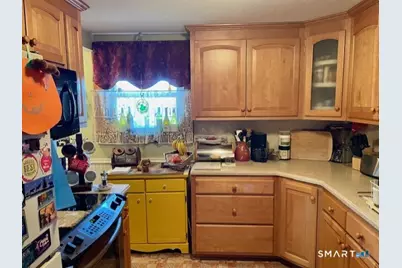 19 Bingham Street, Bristol, CT 06010 - Photo 8