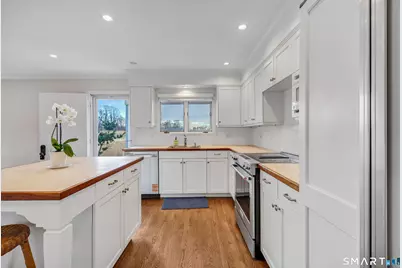 139 Field Point Drive #139, Fairfield, CT 06824 - Photo 18