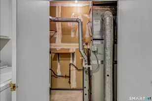 139 Field Point Dr, Fairfield, CT 06824 - Photo 28