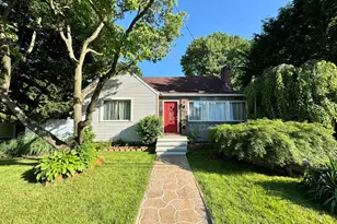 415 Savoy St, Bridgeport, CT 06606 - Photo 1