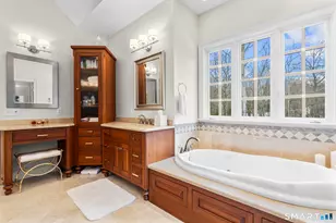 51 Elderslie Ln, Woodbridge, CT 06525 - Photo 18