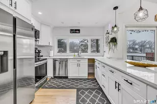 110 Grenelle St, Bridgeport, CT 06606 - Photo 14