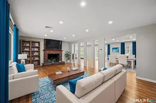 16 Chestnut Ln, West Hartford, CT 06110 - Photo 4