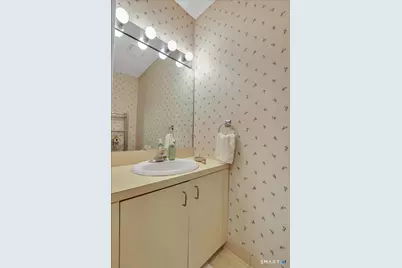 827 Oronoke Road #APT 5-1, Waterbury, CT 06708 - Photo 10