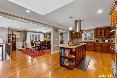 21 Histon Road, Trumbull, CT 06611 - Photo 8