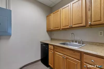 2428 Whitney Avenue, Hamden, CT 06518 - Photo 16