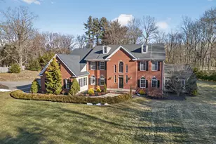 489 Amity Rd, Woodbridge, CT 06525 - Photo 2