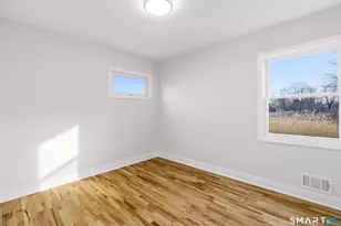 42 Cindy Cir, Milford, CT 06460 - Photo 8