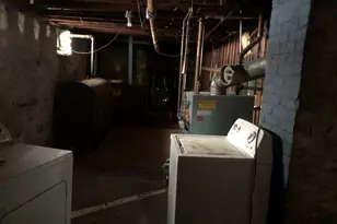 37 Sherman St, Bristol, CT 06010 - Photo 22