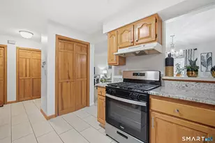 82 Millbrook Ct, Newington, CT 06111 - Photo 12