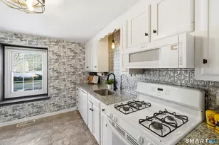 17 Hubbard Run Dr, Glastonbury, CT 06033 - Photo 8