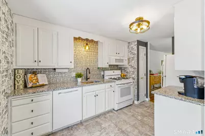 17 Hubbard Run Drive #17, Glastonbury, CT 06033 - Photo 6