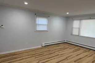 305 Wiklund Ave, Stratford, CT 06614 - Photo 6