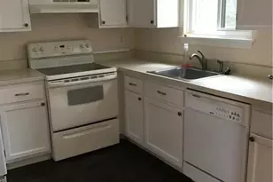 8 Parker St, Danbury, CT 06811 - Photo 4