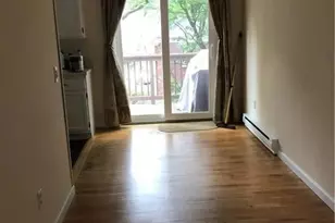 8 Parker St, Danbury, CT 06811 - Photo 2